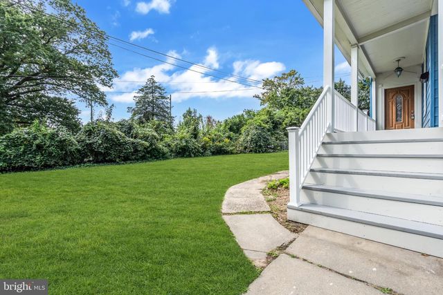 212 CLIFTON AVE, Mt Holly, NJ 08060