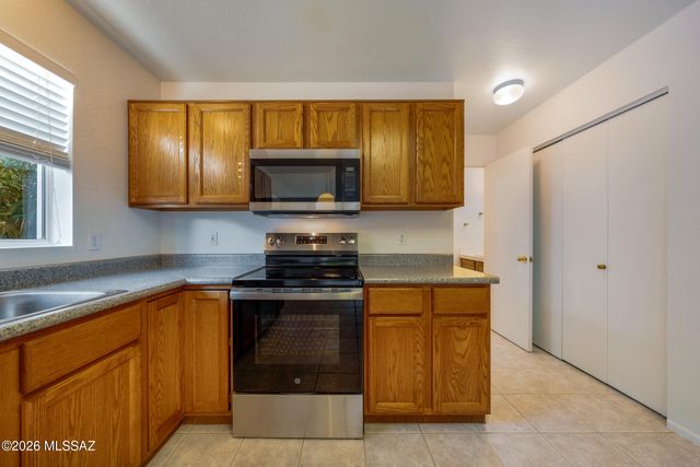 9181 E Sugar Sumac Street, Tucson, AZ 85747