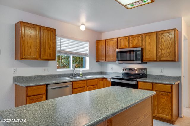 9181 E Sugar Sumac Street, Tucson, AZ 85747