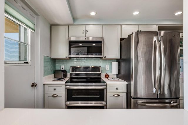 1 BOCA CIEGA POINT BOULEVARD 206, St Petersburg, FL 33708