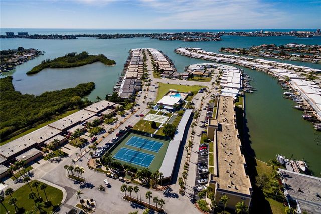 1 BOCA CIEGA POINT BOULEVARD 206, St Petersburg, FL 33708