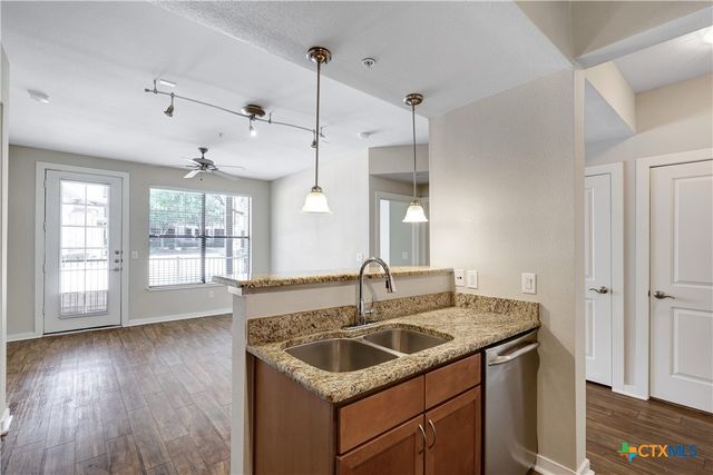 7342 Oak Manor Drive 4107, San Antonio, TX 78229