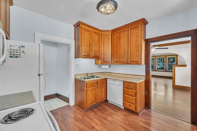 2512 Olive STREET, Racine, WI 53403