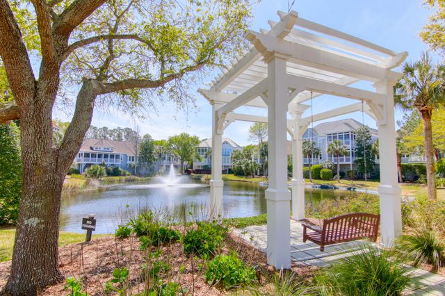 1908 English Ivy Court, Mount Pleasant, SC 29464