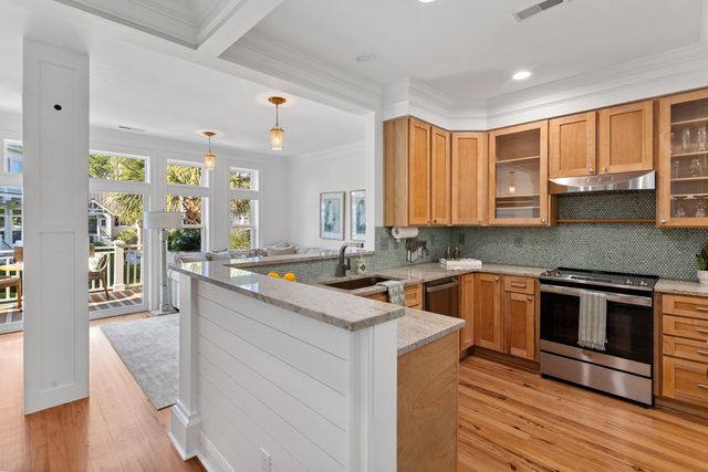 1908 English Ivy Court, Mount Pleasant, SC 29464