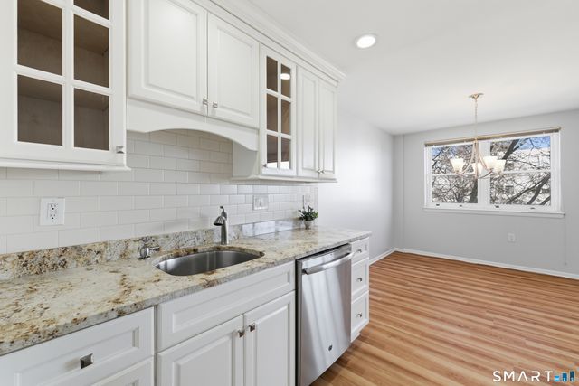 893 Farmington Avenue 5I, West Hartford, CT 06119