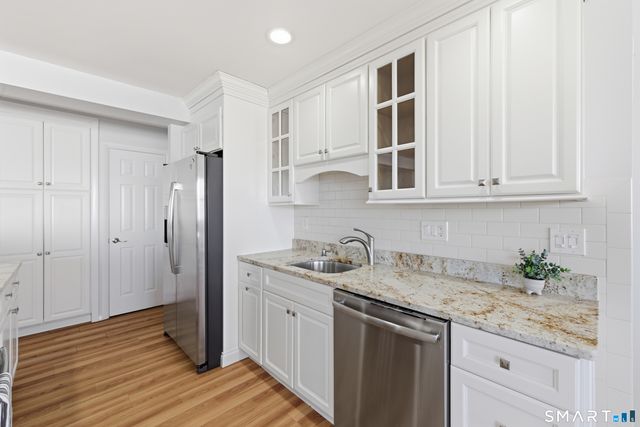 893 Farmington Avenue 5I, West Hartford, CT 06119