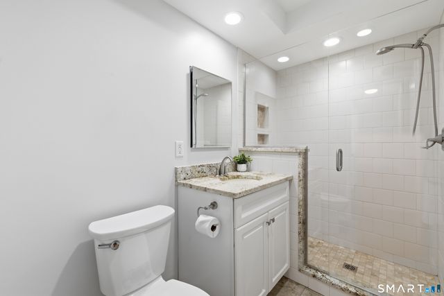 893 Farmington Avenue 5I, West Hartford, CT 06119