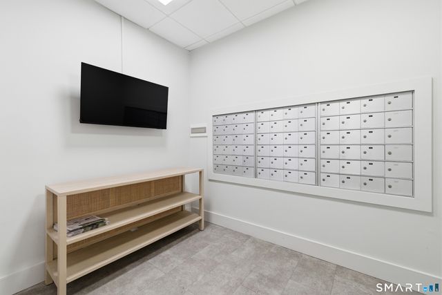 893 Farmington Avenue 5I, West Hartford, CT 06119