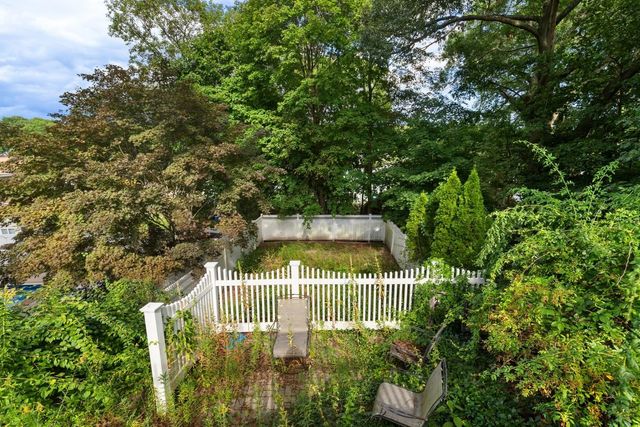 223 Linwood St, Lynn, MA 01905