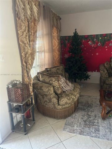 5715 NW 85th Ave, Tamarac, FL 33321