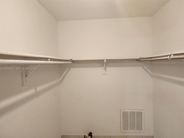 642 E 2nd Avenue B, Hialeah, FL 33010