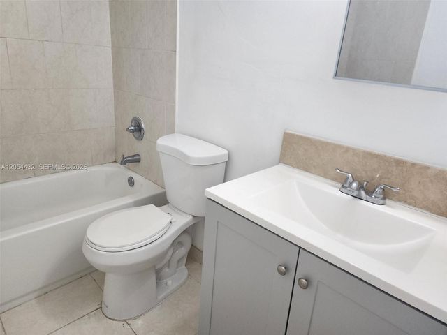 642 E 2nd Avenue B, Hialeah, FL 33010