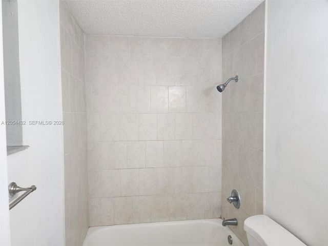 642 E 2nd Avenue B, Hialeah, FL 33010