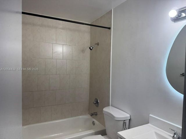 642 E 2nd Avenue B, Hialeah, FL 33010