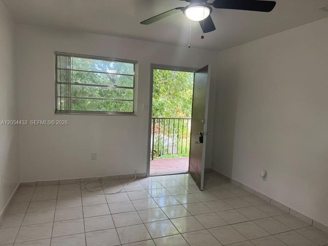 642 E 2nd Avenue B, Hialeah, FL 33010