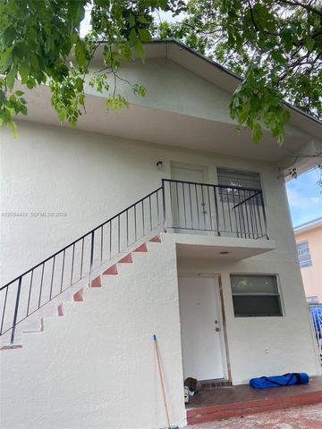 642 E 2nd Avenue B, Hialeah, FL 33010