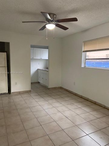 642 E 2nd Avenue B, Hialeah, FL 33010
