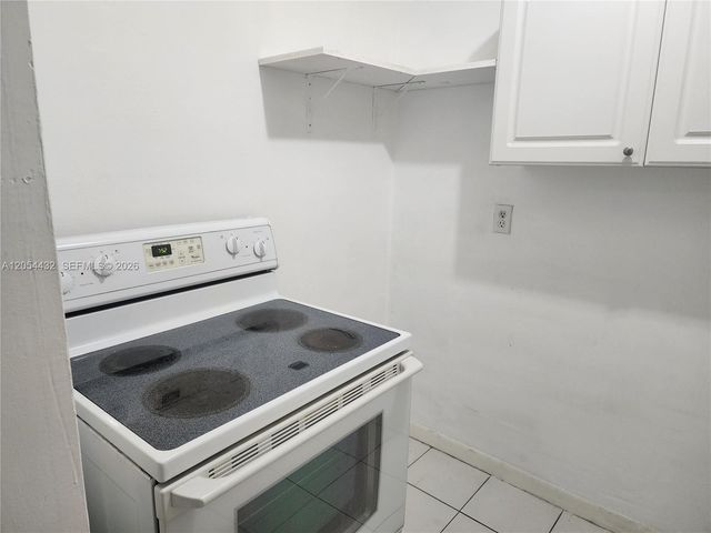 642 E 2nd Avenue B, Hialeah, FL 33010