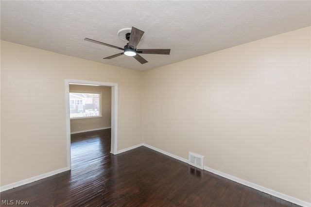 4004 E 41st Street, Newburgh Heights, OH 44105