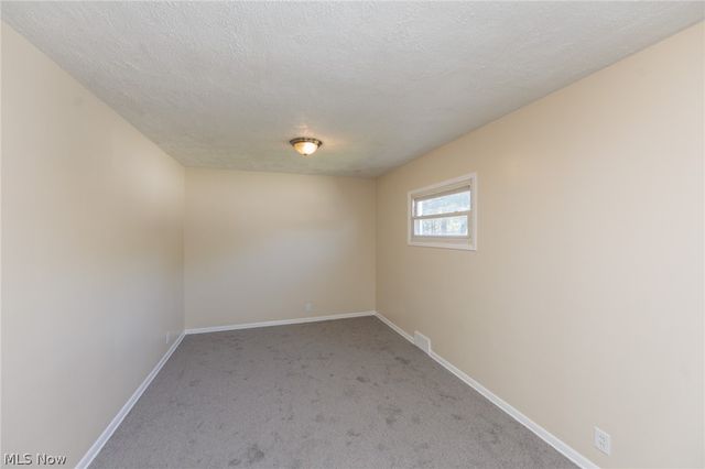4004 E 41st Street, Newburgh Heights, OH 44105