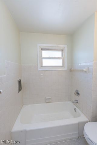 4004 E 41st Street, Newburgh Heights, OH 44105