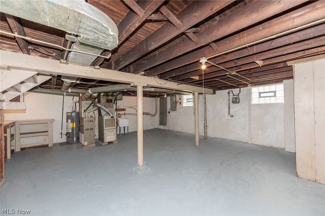 4004 E 41st Street, Newburgh Heights, OH 44105
