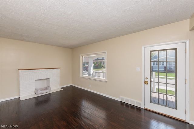 4004 E 41st Street, Newburgh Heights, OH 44105