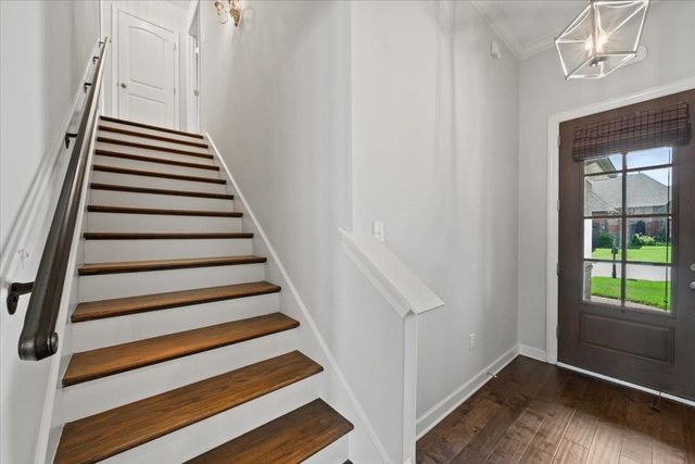 8544 WOODLAND ROSE CIR S, Memphis, TN 38016