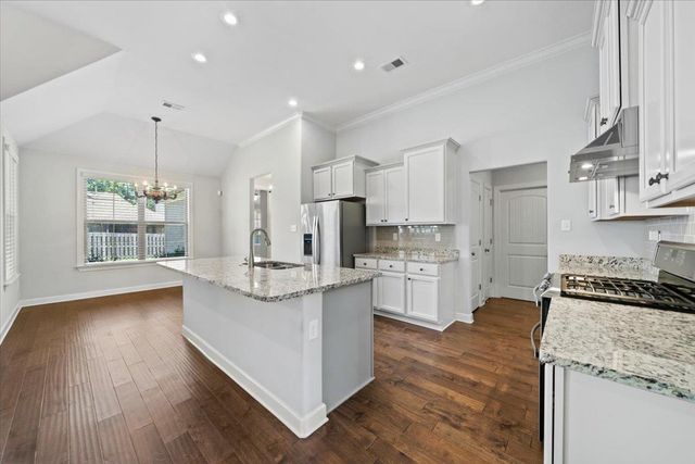 8544 WOODLAND ROSE CIR S, Memphis, TN 38016