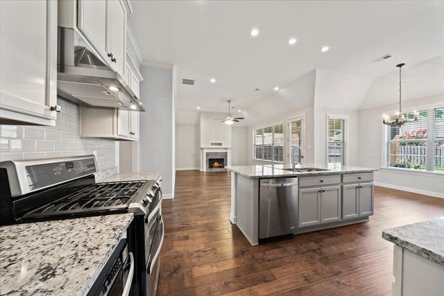 8544 WOODLAND ROSE CIR S, Memphis, TN 38016