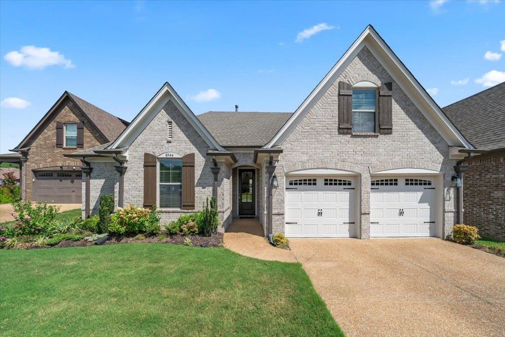 8544 WOODLAND ROSE CIR S, Memphis, TN 38016