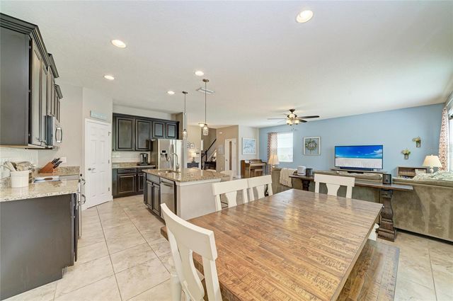 8425 NANDINA DRIVE, Sarasota, FL 34240