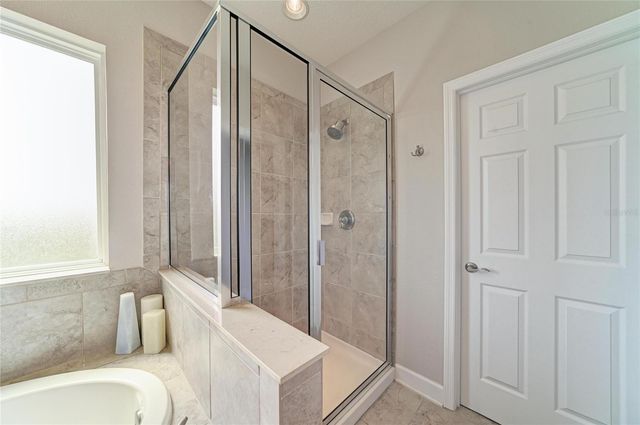 8425 NANDINA DRIVE, Sarasota, FL 34240