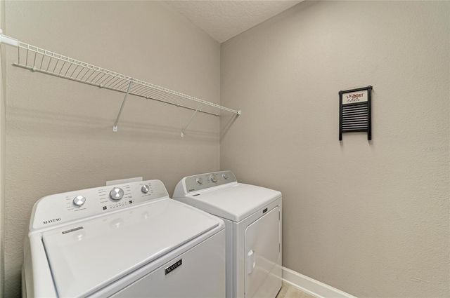 8425 NANDINA DRIVE, Sarasota, FL 34240