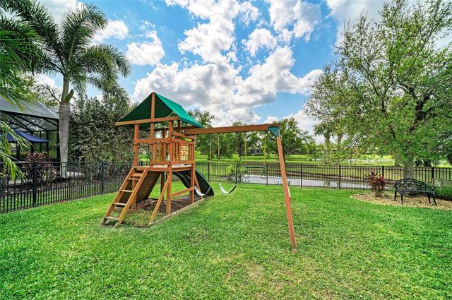 8425 NANDINA DRIVE, Sarasota, FL 34240