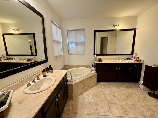 2673 NW 83rd Ter 2673, Cooper City, FL 33024