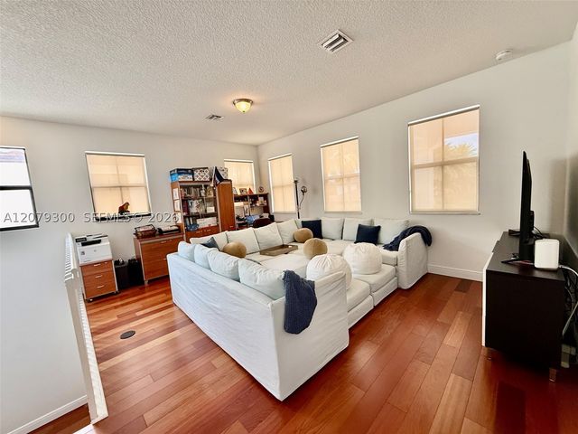 2673 NW 83rd Ter 2673, Cooper City, FL 33024
