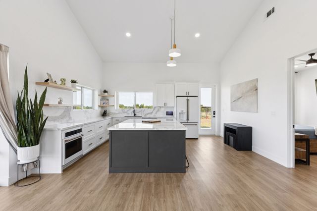 2436 Fm 1566 W, Celeste, TX 75423