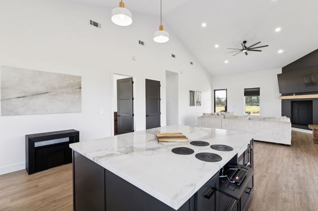 2436 Fm 1566 W, Celeste, TX 75423