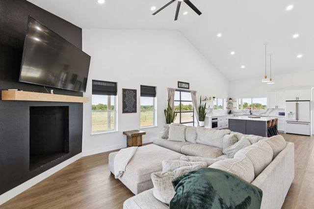 2436 Fm 1566 W, Celeste, TX 75423