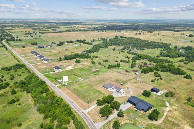 2436 Fm 1566 W, Celeste, TX 75423