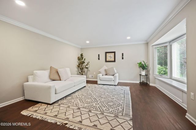 58 Jeanine Court, Manalapan, NJ 07726
