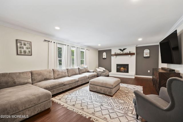 58 Jeanine Court, Manalapan, NJ 07726