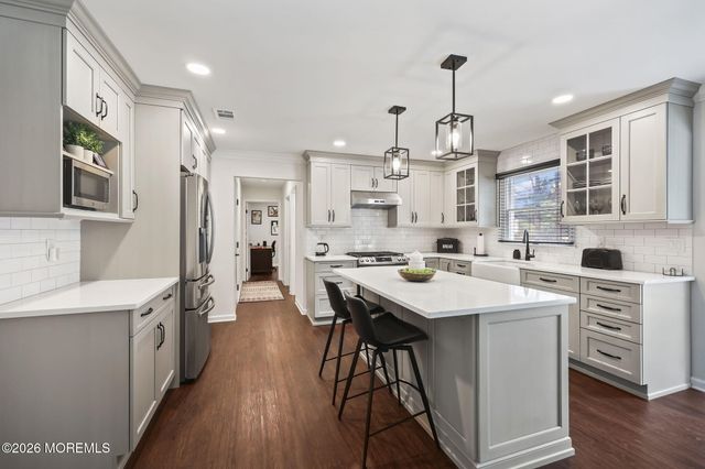 58 Jeanine Court, Manalapan, NJ 07726