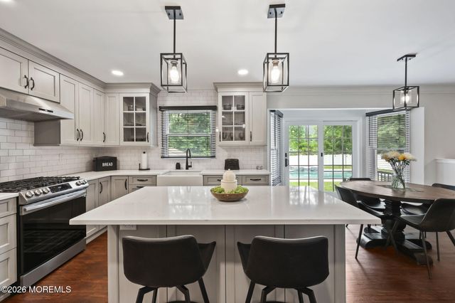 58 Jeanine Court, Manalapan, NJ 07726