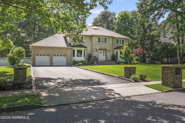58 Jeanine Court, Manalapan, NJ 07726
