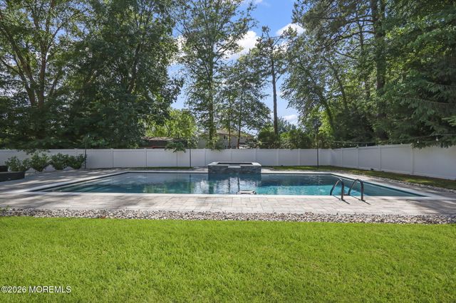 58 Jeanine Court, Manalapan, NJ 07726