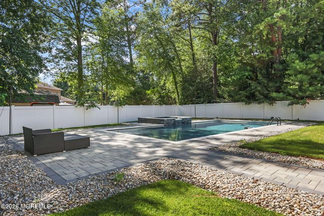 58 Jeanine Court, Manalapan, NJ 07726
