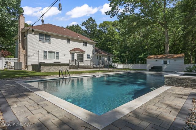 58 Jeanine Court, Manalapan, NJ 07726